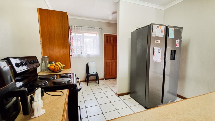 2 Bedroom Property for Sale in Langenhovenpark Free State